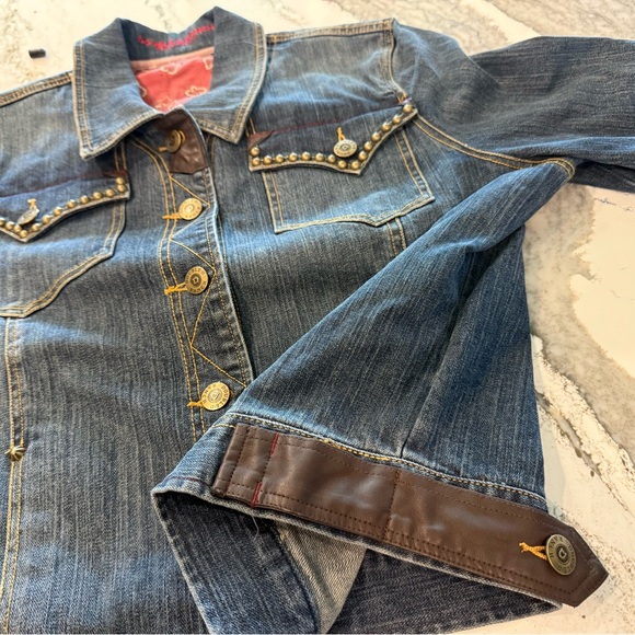 Double D Ranch Denim Jacket with leather accents and embroidered back - Picture 14 of 15